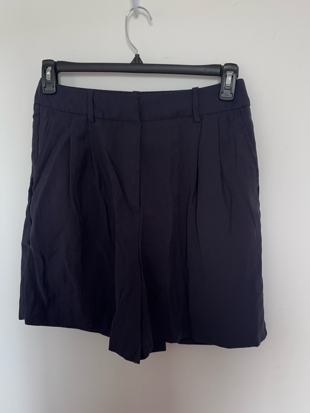 Zara women navy pleated shorts